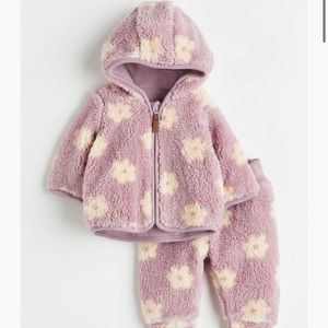 Lavender fuzzy teddy floral hoodie pants H&M newborn spring set